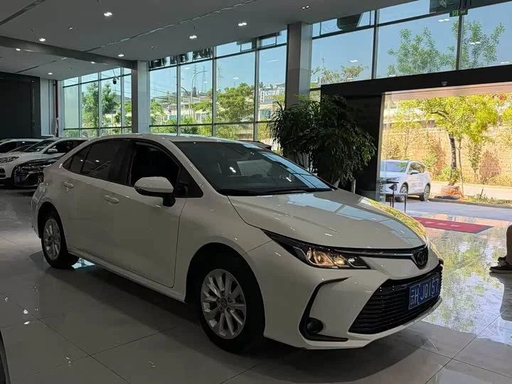 Toyota Corolla 1.2T 2022 Год - миниатюра 3