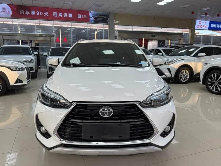 Toyota YARiS L 1.5 2022 год - миниатюра 2