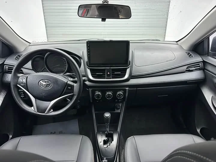 Toyota Yaris L 1.5 2021 Год - миниатюра 6