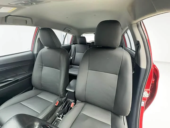 Toyota Yaris L 1.5 2021 Год - миниатюра 8