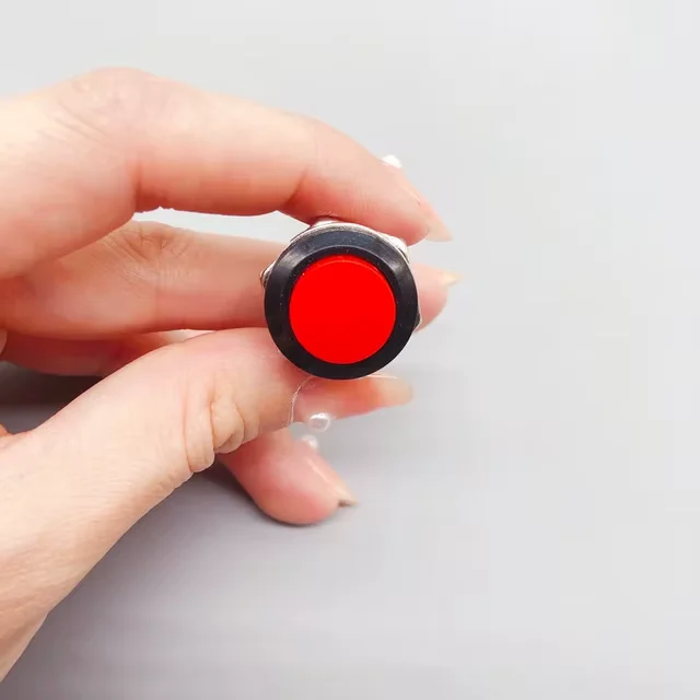 круглая панельная кнопка 16 мм, красная, momentary, 3A 250VAC, 2 pin