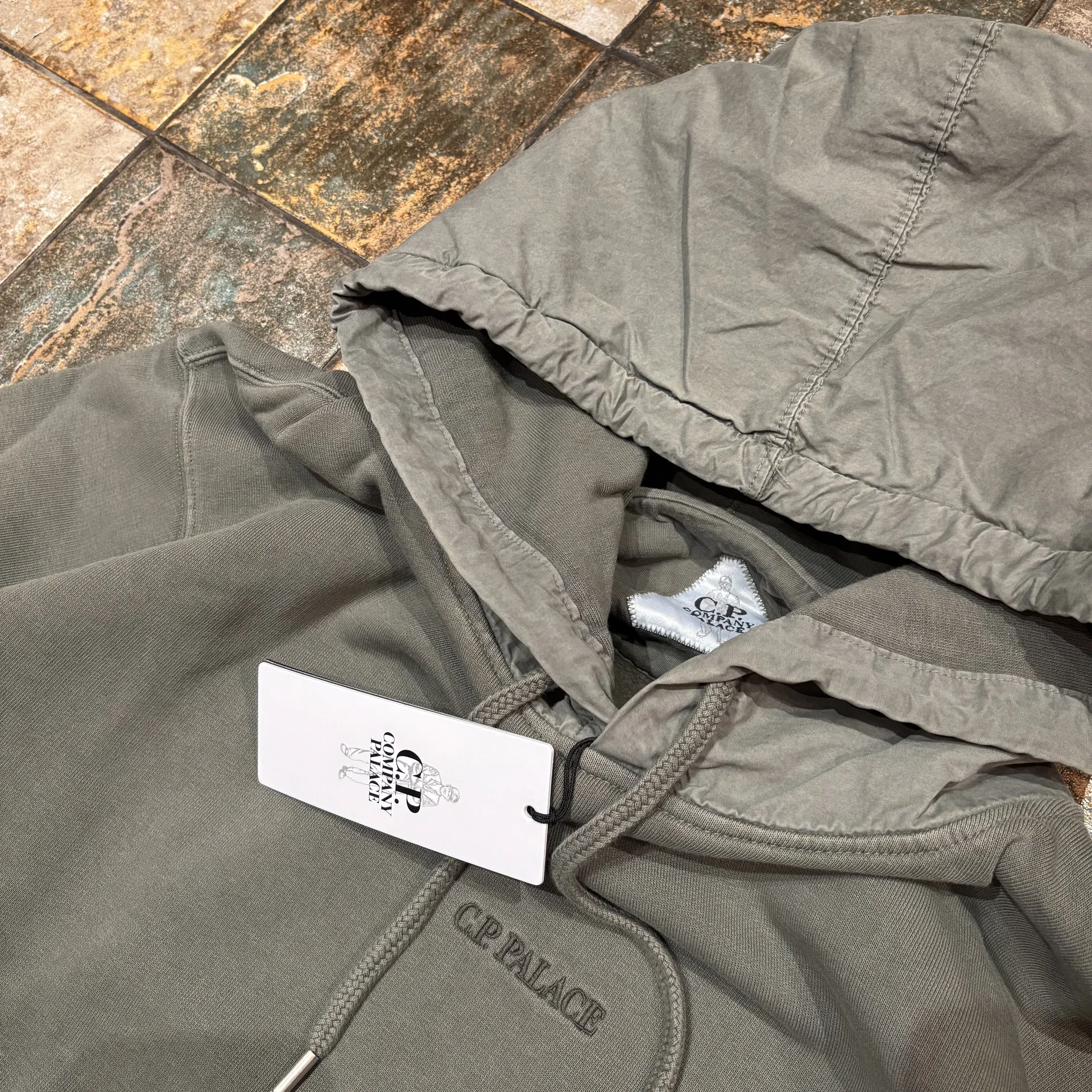 Cp company x palace худи - миниатюра 3