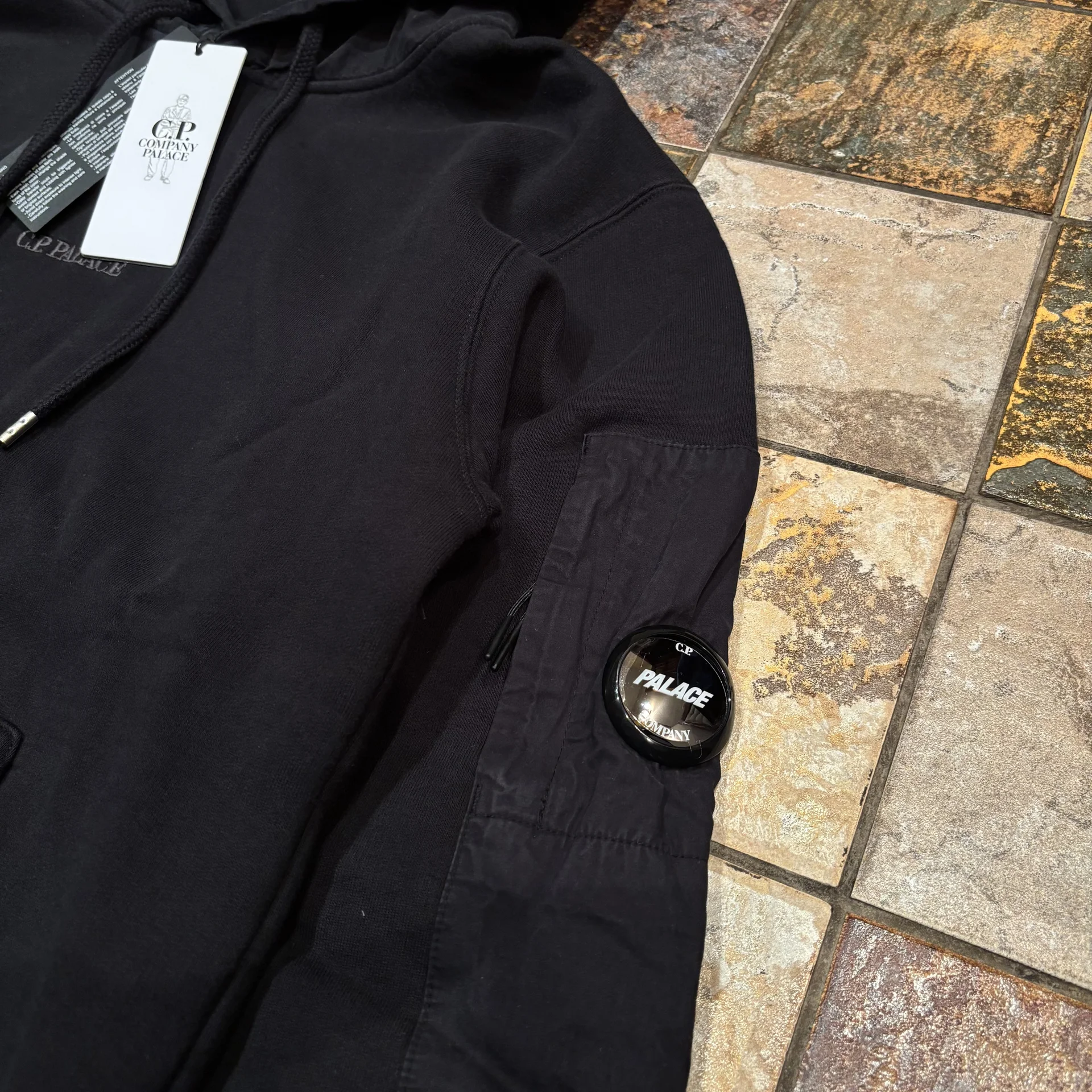 Cp company x palace худи - миниатюра 2