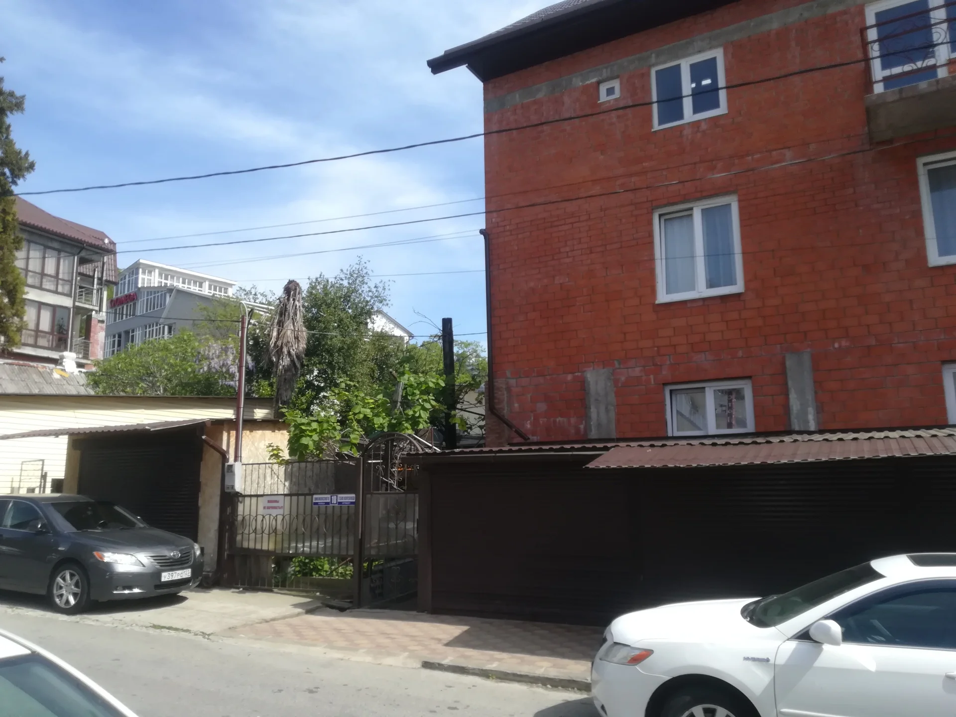 Двухкомнатный номер в частном доме (отдых летом) - миниатюра 2