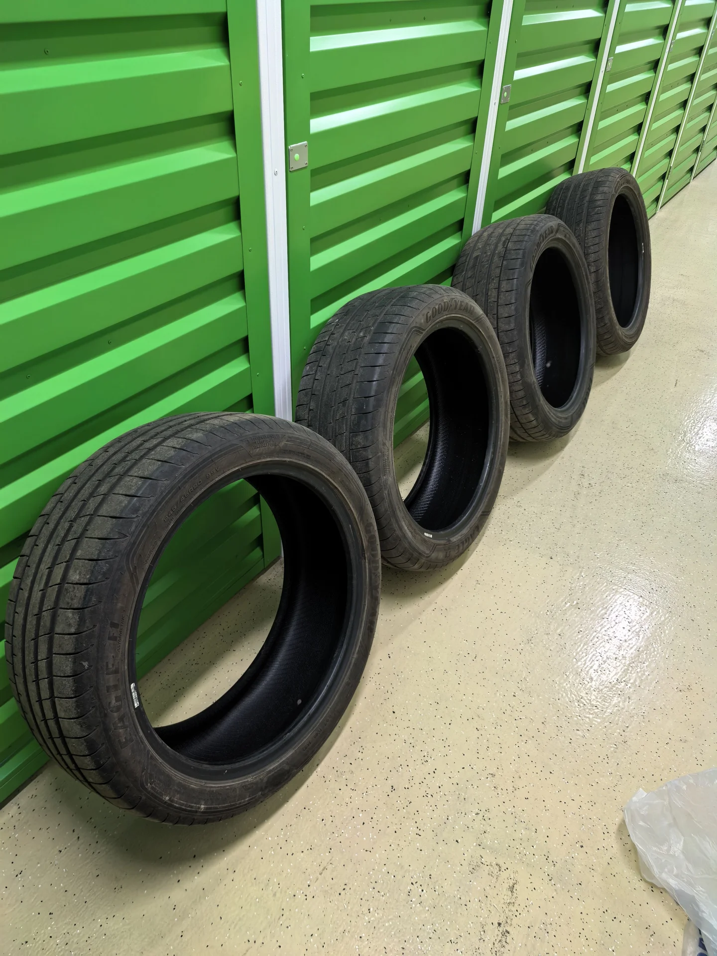 Goodyear Eagle F1
Размер: 245/45 R20 Лето - изображение 1