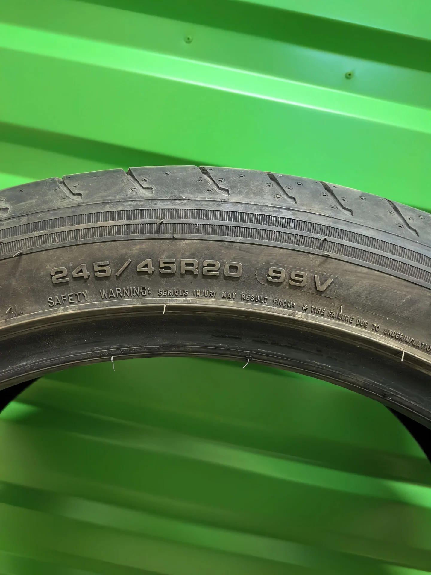 Goodyear Eagle F1
Размер: 245/45 R20 Лето - миниатюра 3