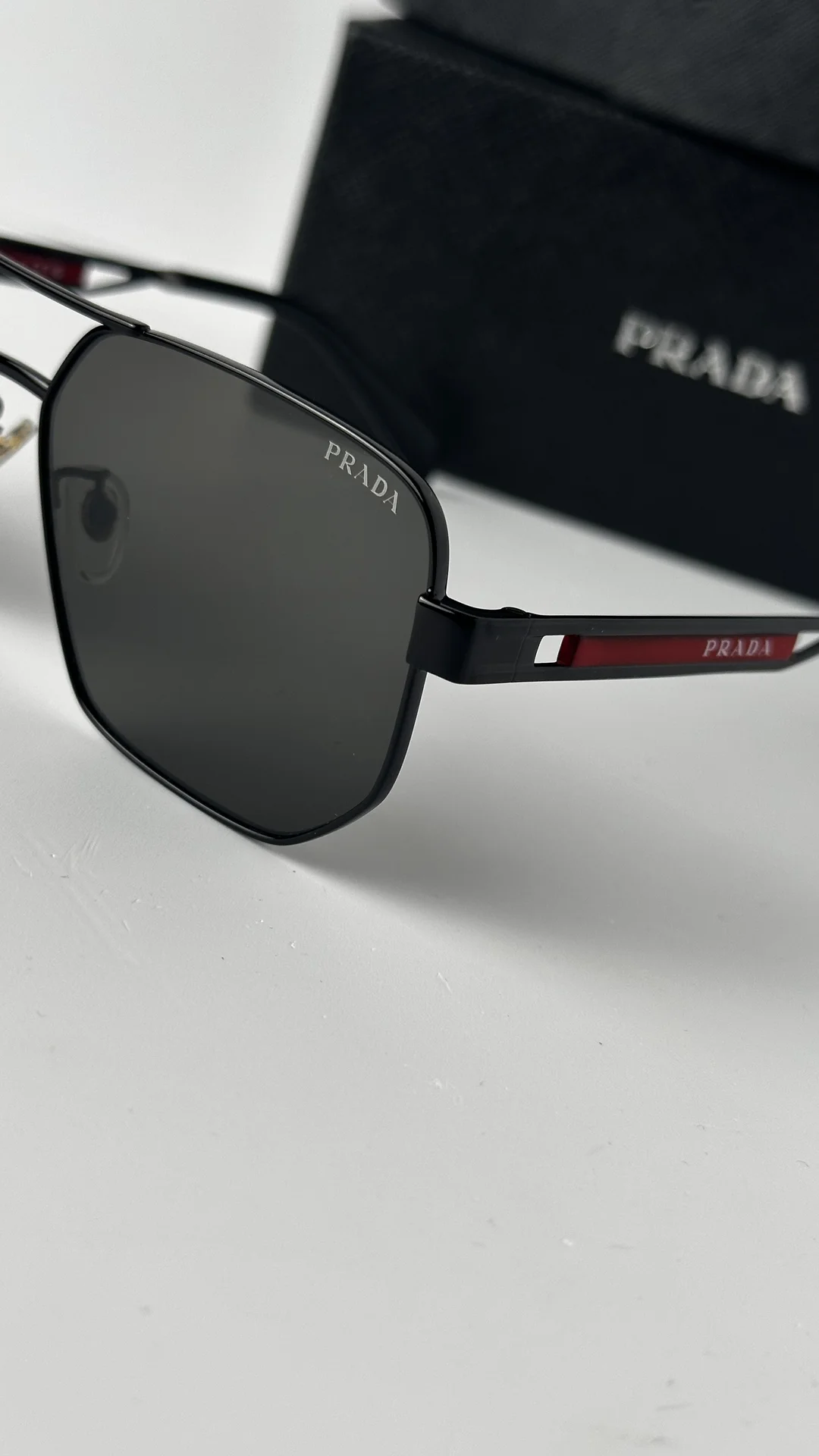 очки Prada - миниатюра 2