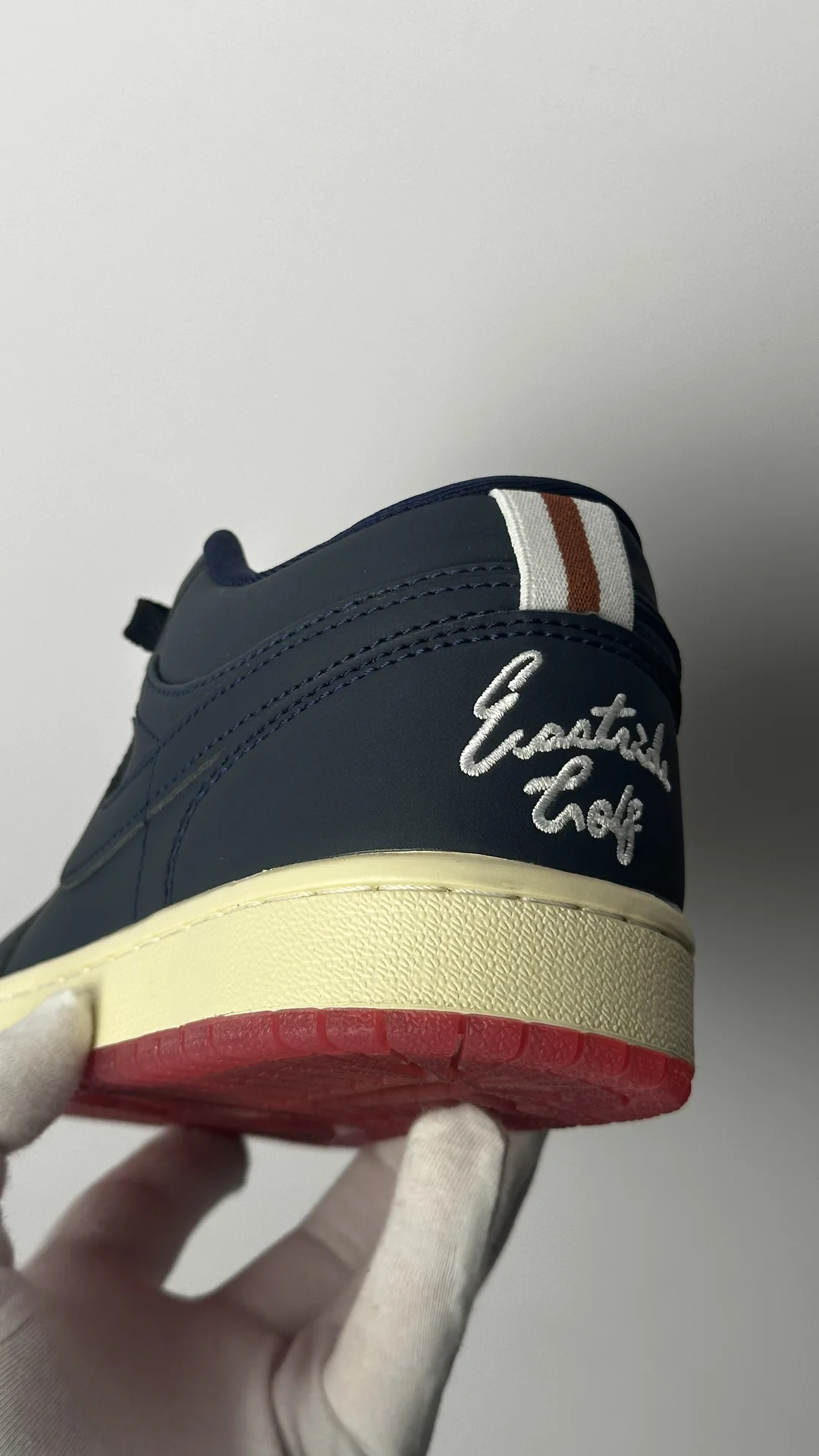 Кроссовки Eastside Golf x Air Jordan 1 Low Out the - миниатюра 8