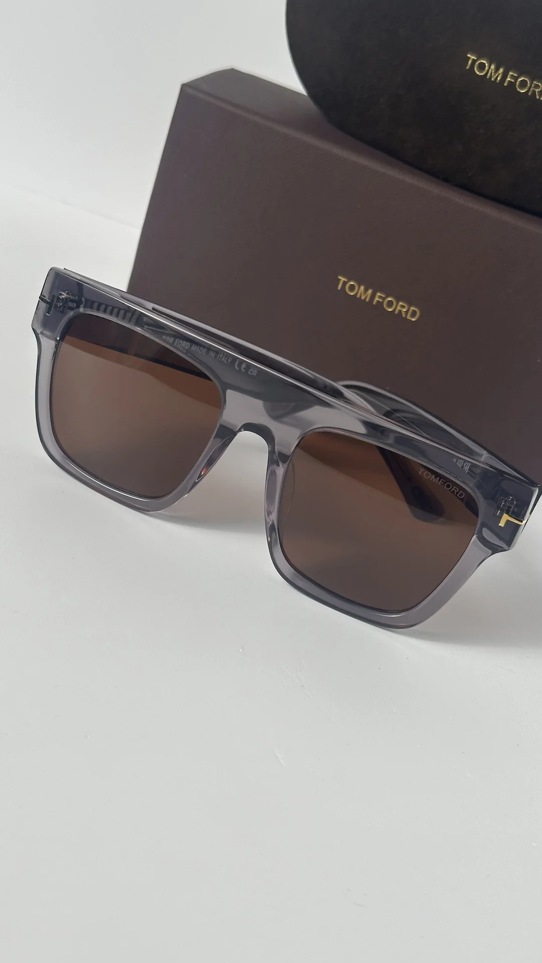 Солнцезащитные очки Tom Ford - миниатюра 8