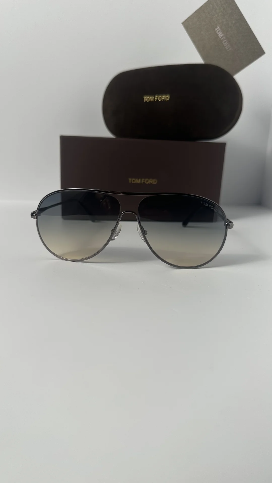 Солнцезащитные очки Tom Ford - миниатюра 3