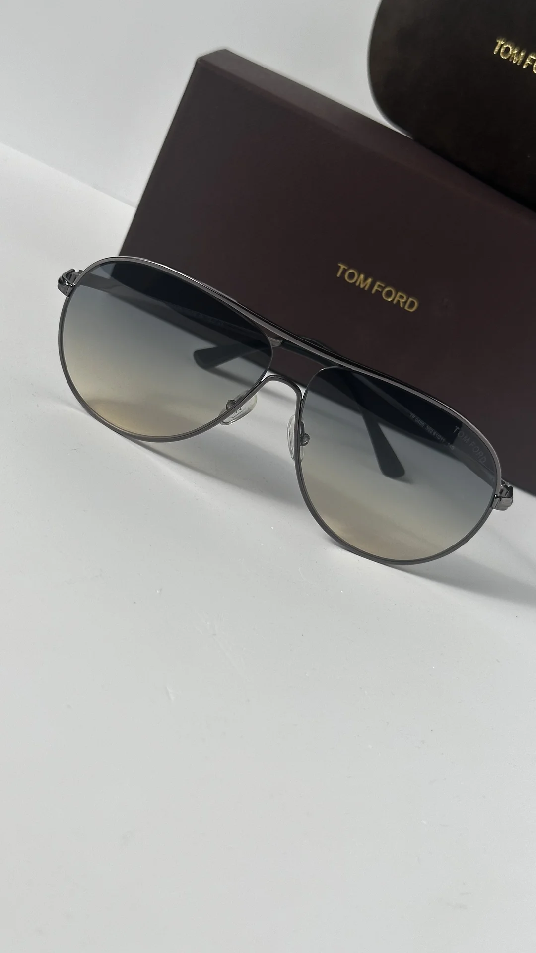 Солнцезащитные очки Tom Ford - миниатюра 6
