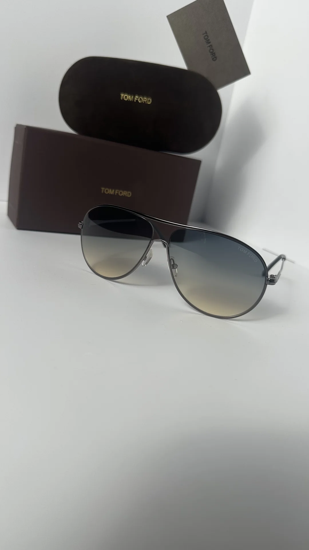 Солнцезащитные очки Tom Ford - миниатюра 8