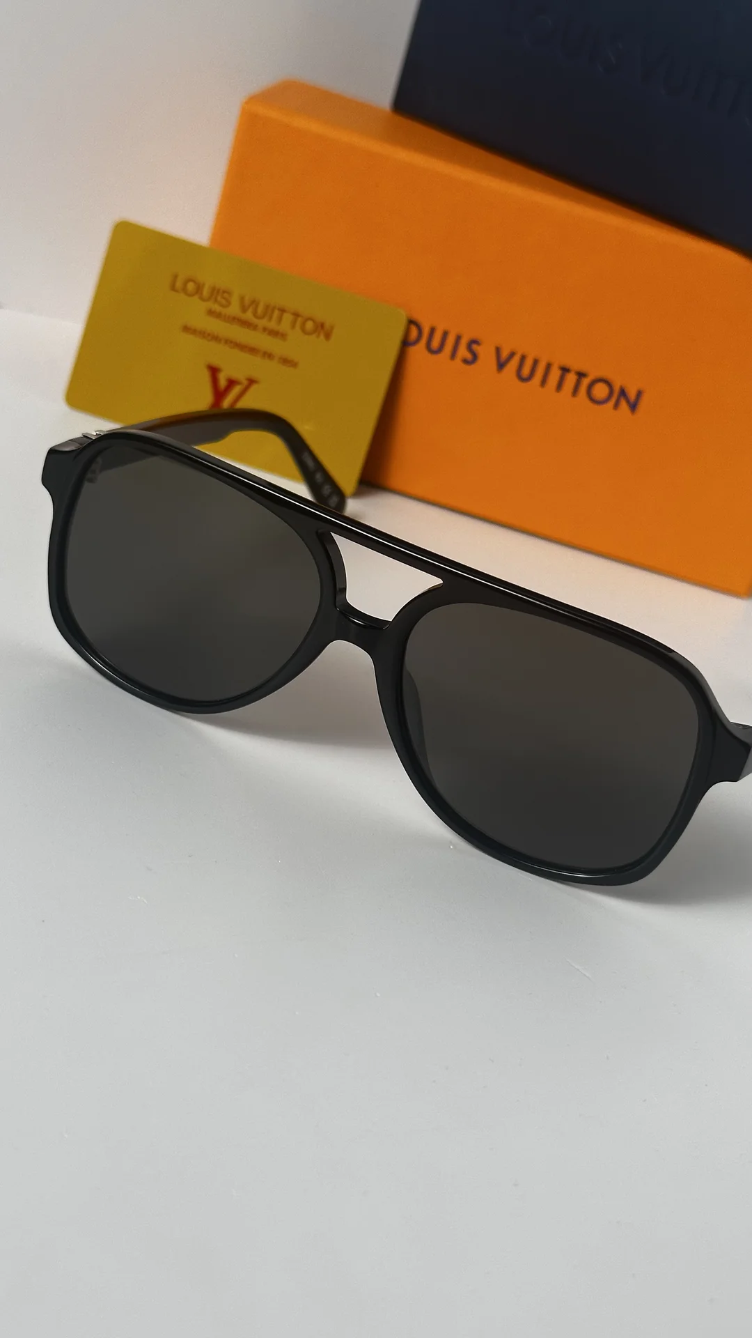 Очки Louis Vuitton черные - изображение 1
