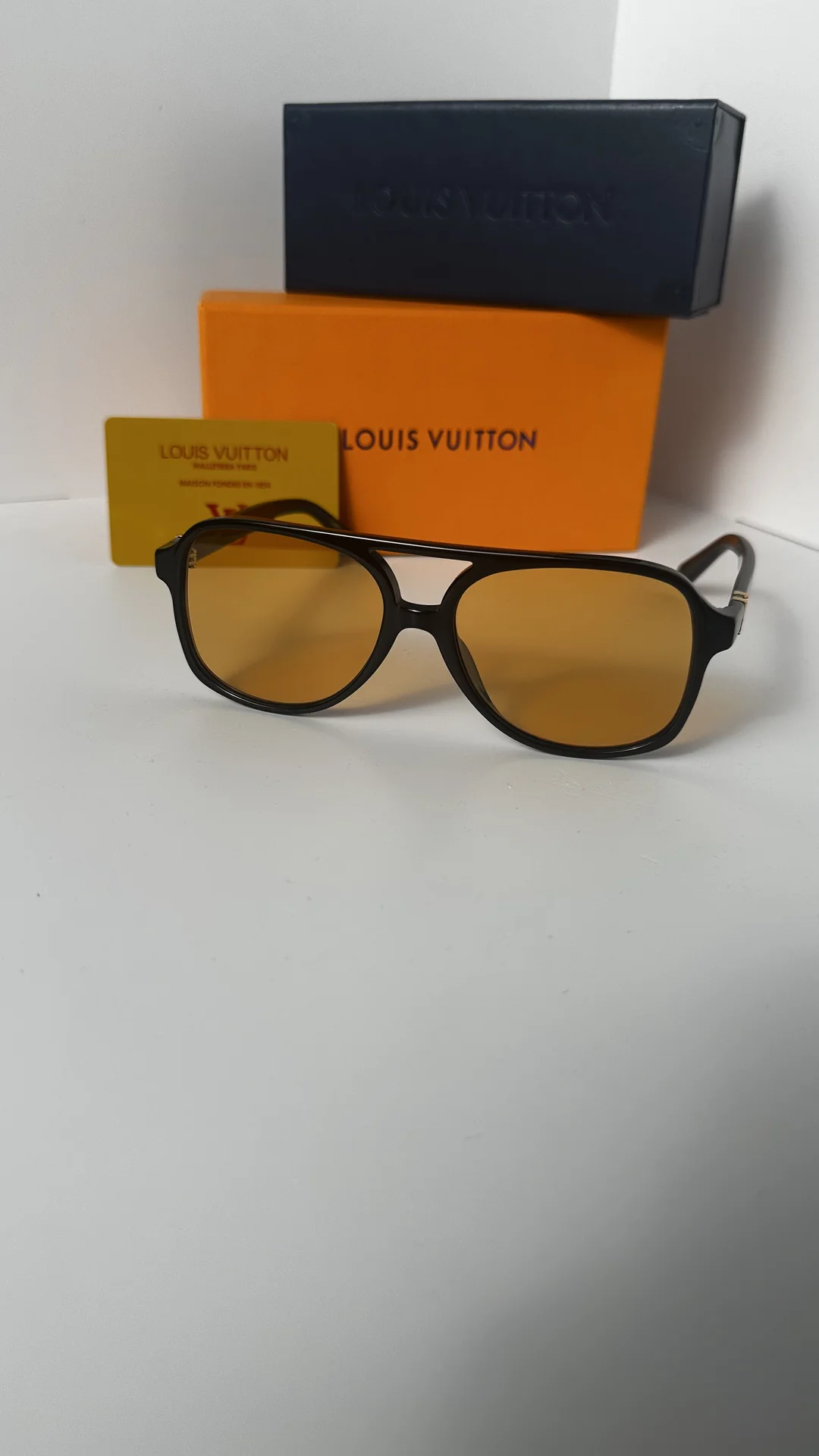 Очки Louis Vuitton оранжевые - миниатюра 2