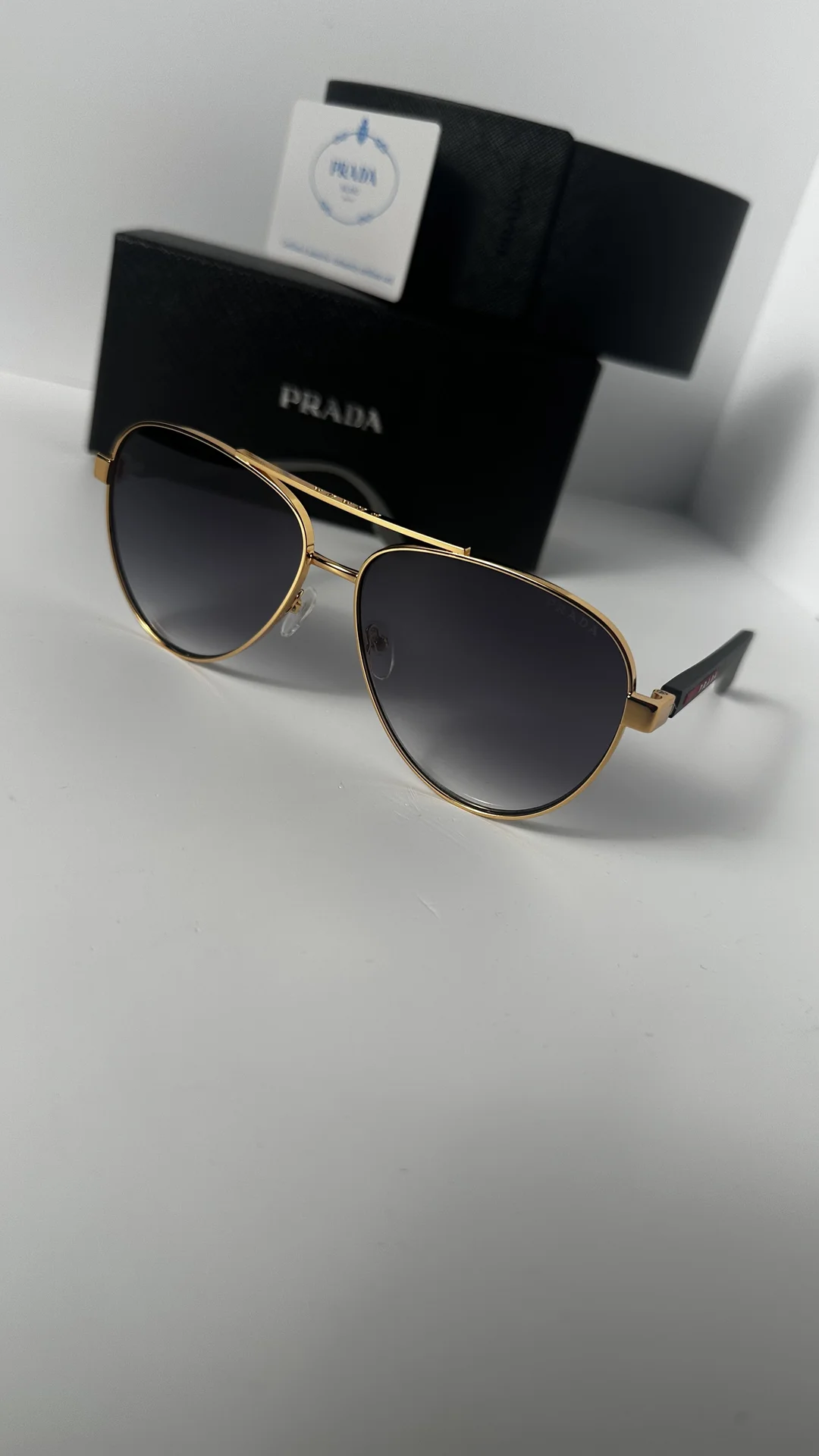 Солнцезащитные очки Prada - миниатюра 7