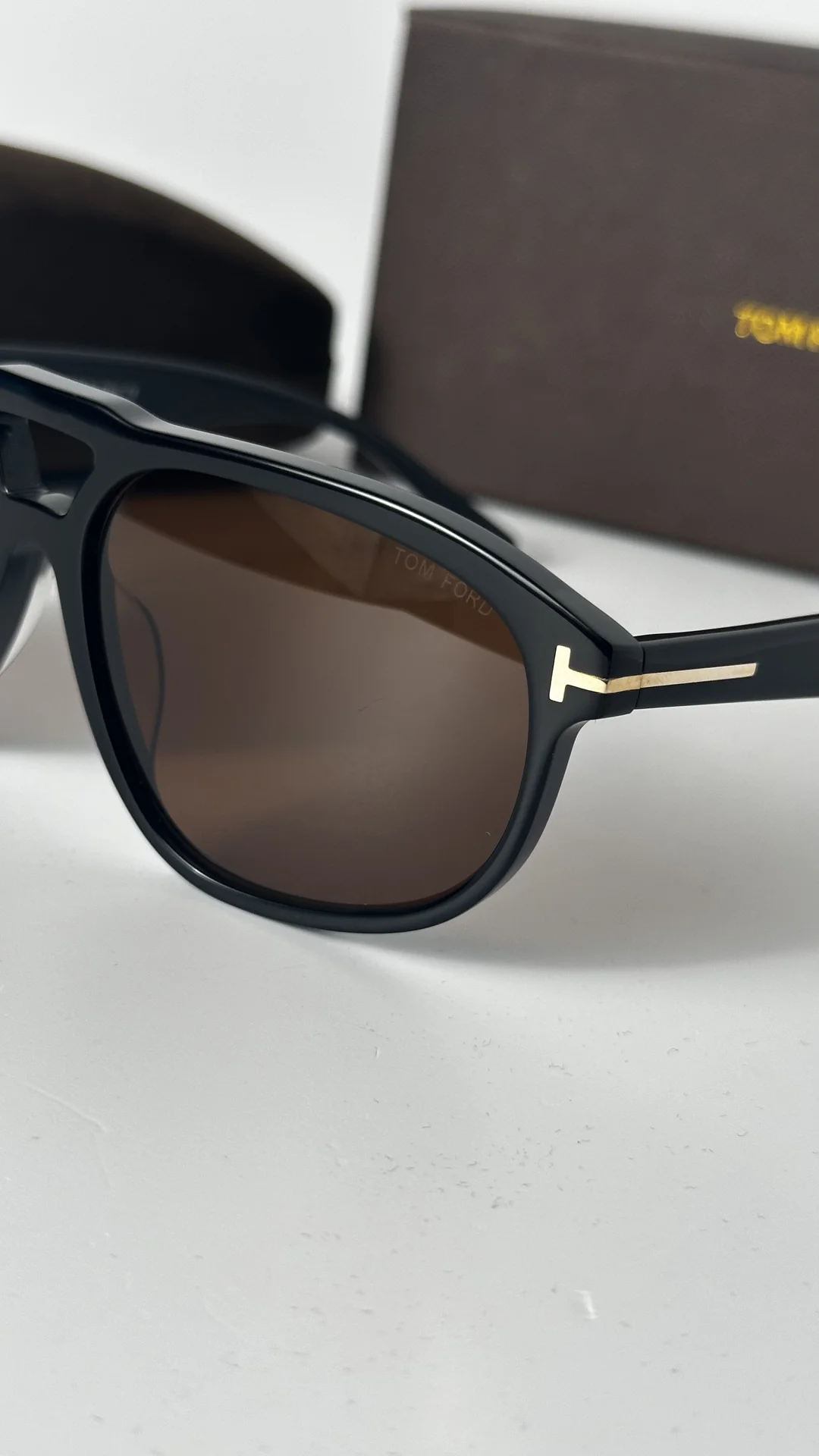 Солнцезащитные очки Tom Ford коричневые - миниатюра 4