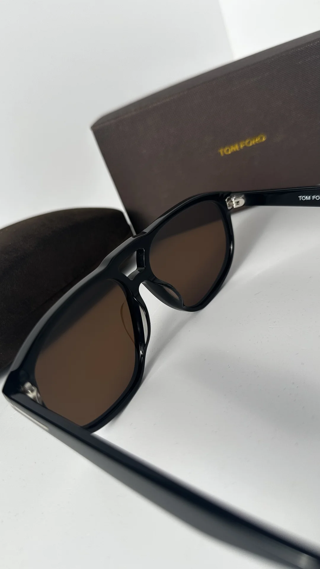 Солнцезащитные очки Tom Ford коричневые - миниатюра 8