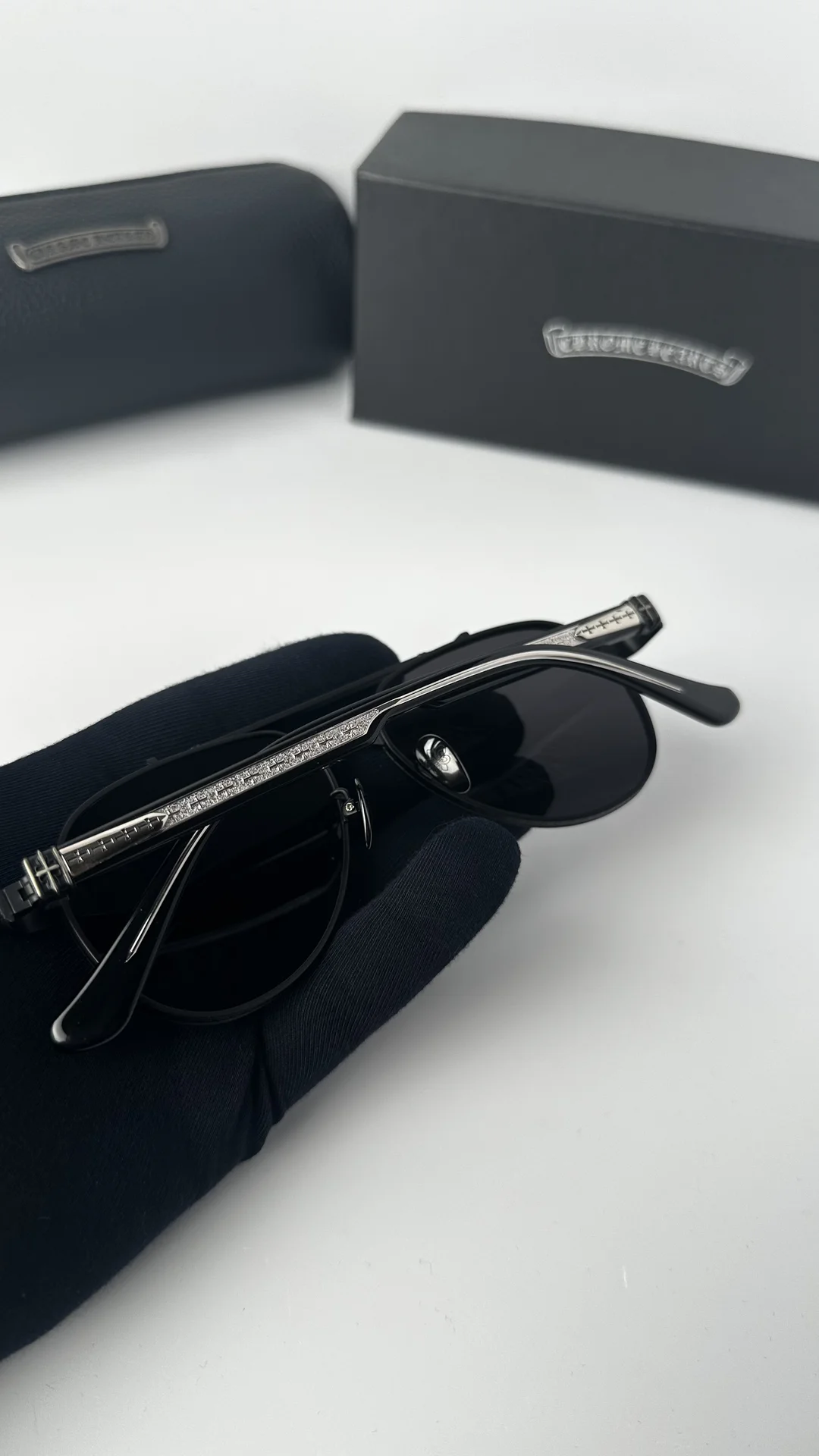 Солнцезащитные очки Chrome Hearts - миниатюра 9