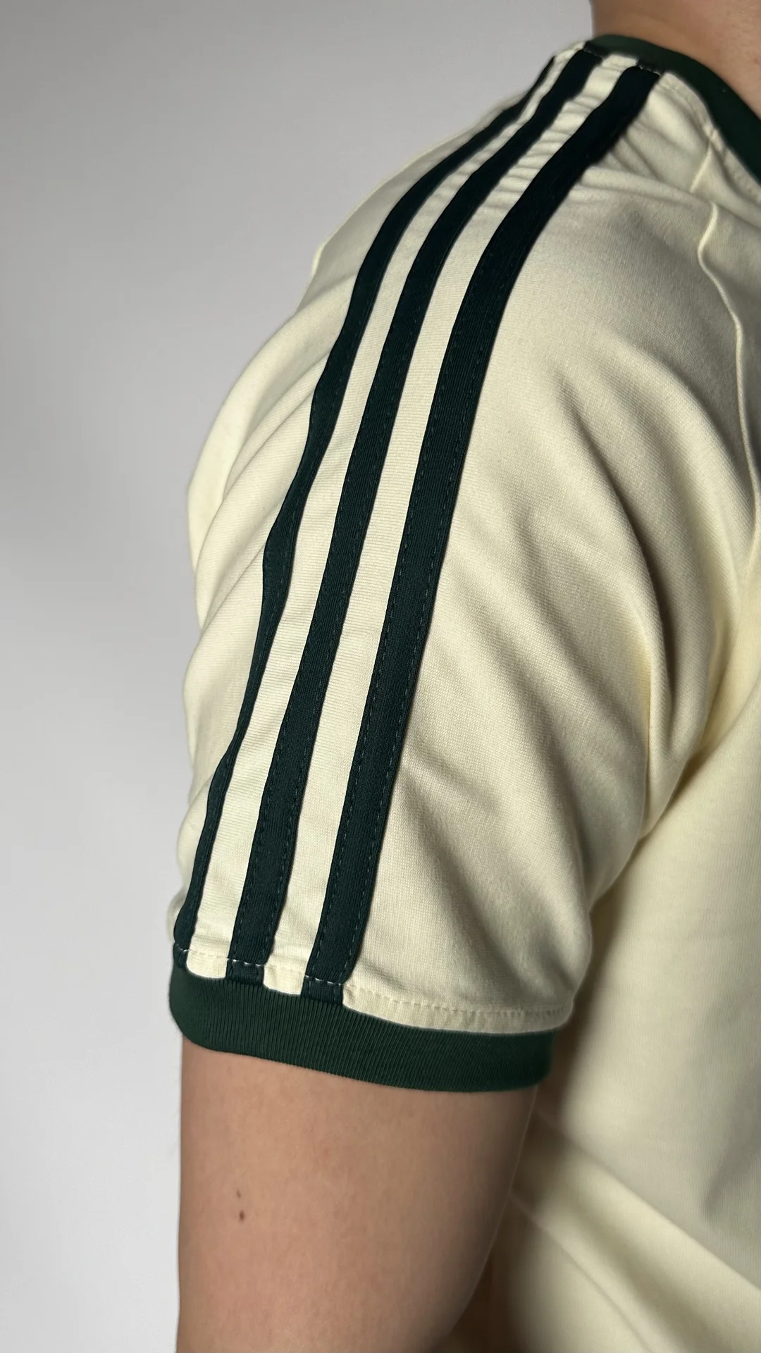 Футболка Adidas originals - миниатюра 5