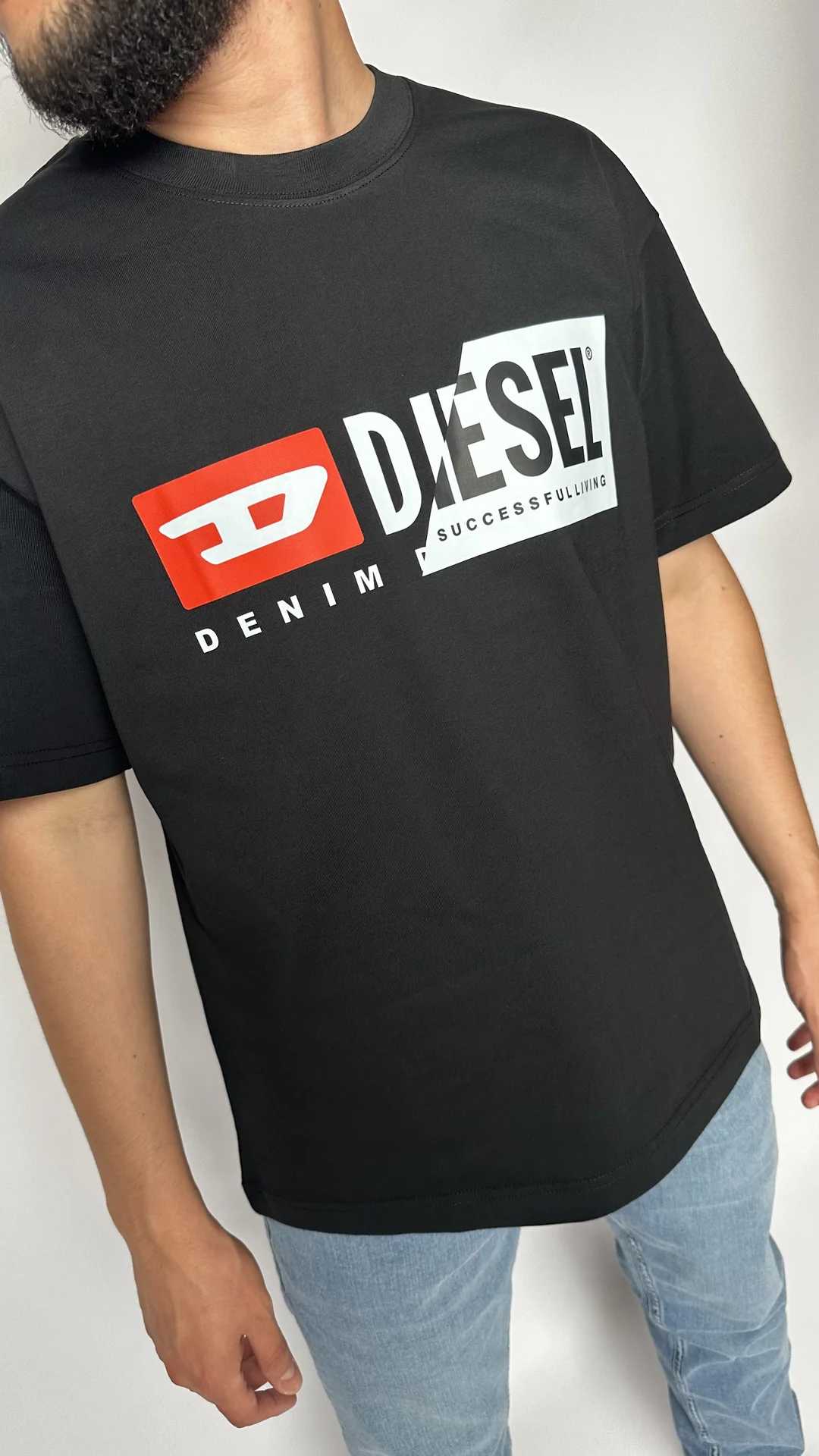 футболка Diesel черная - миниатюра 3