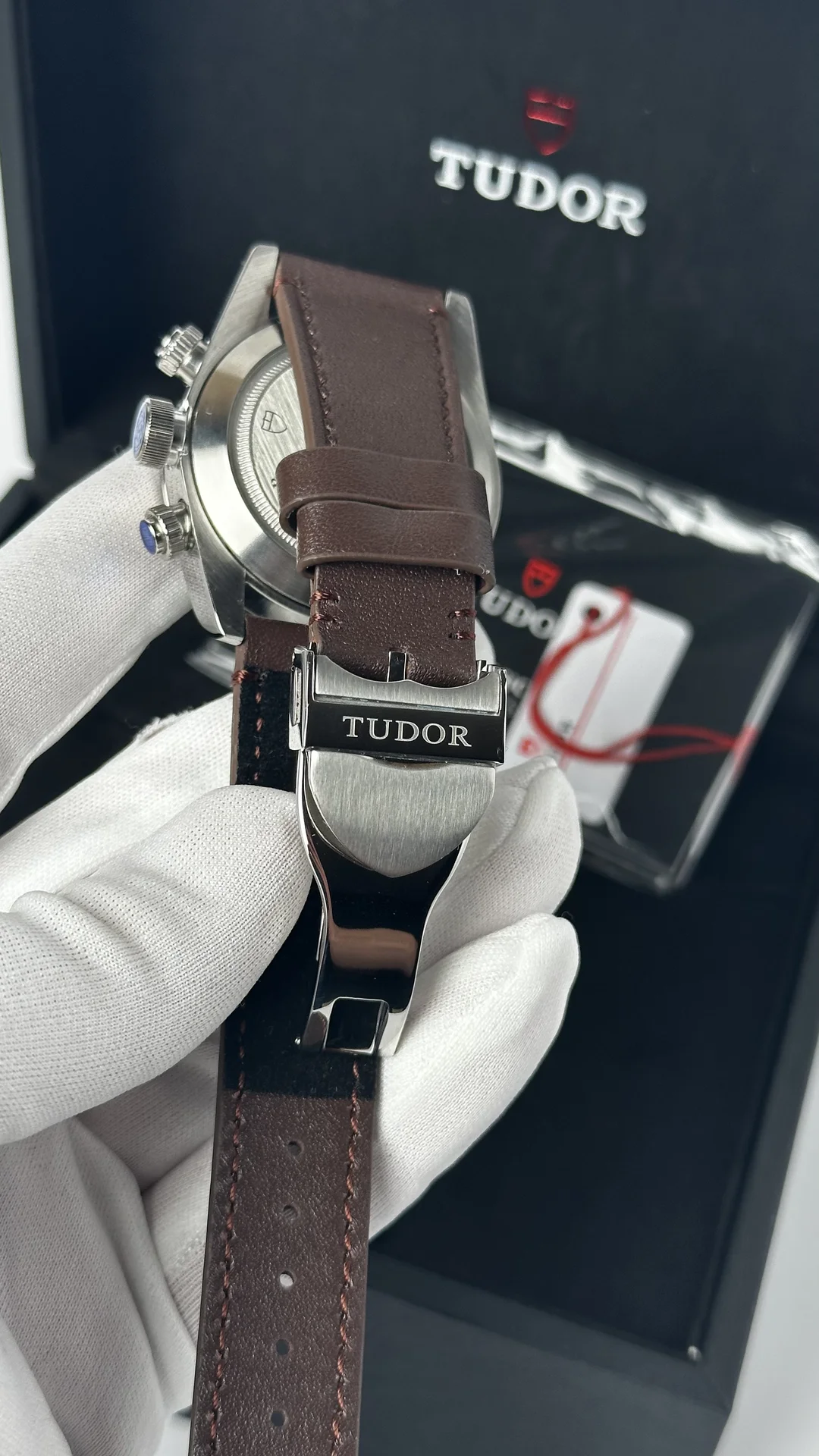 Часы Tudor - миниатюра 7
