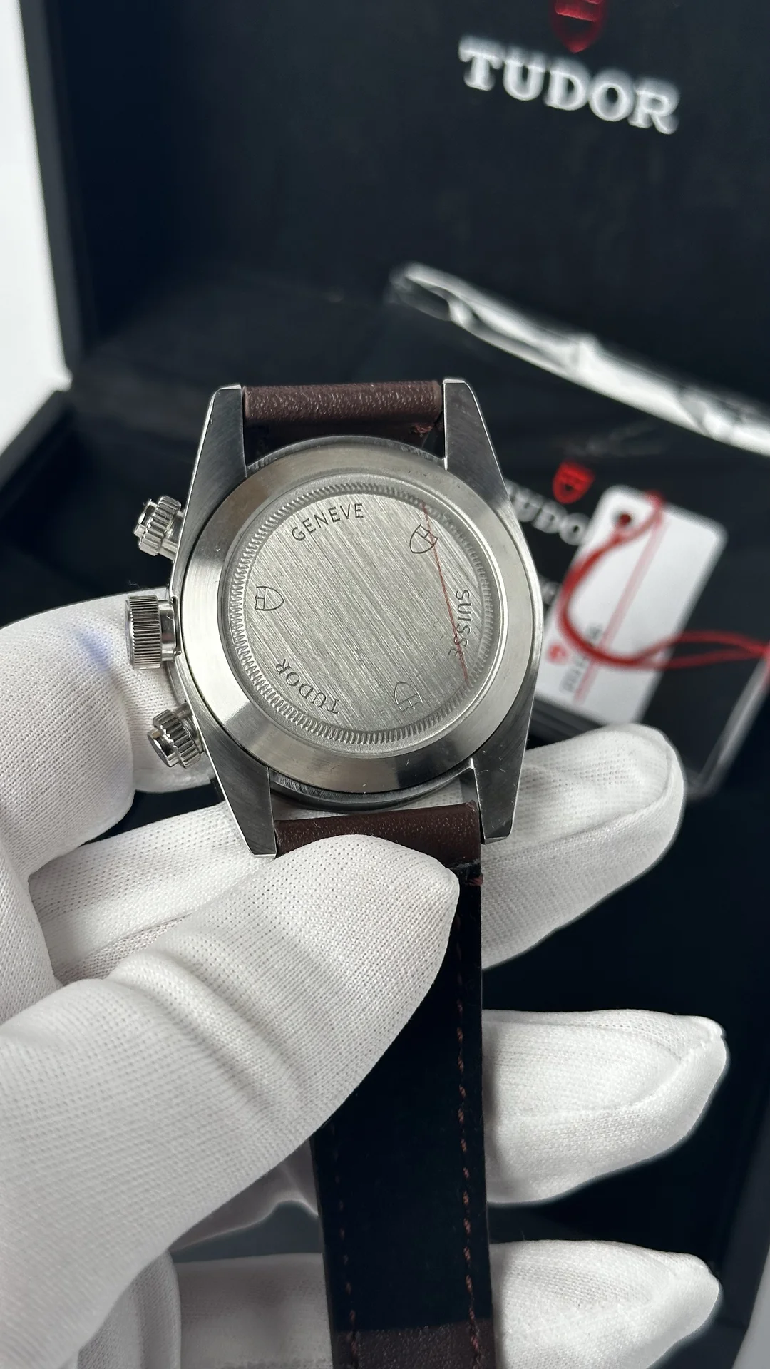Часы Tudor - миниатюра 8