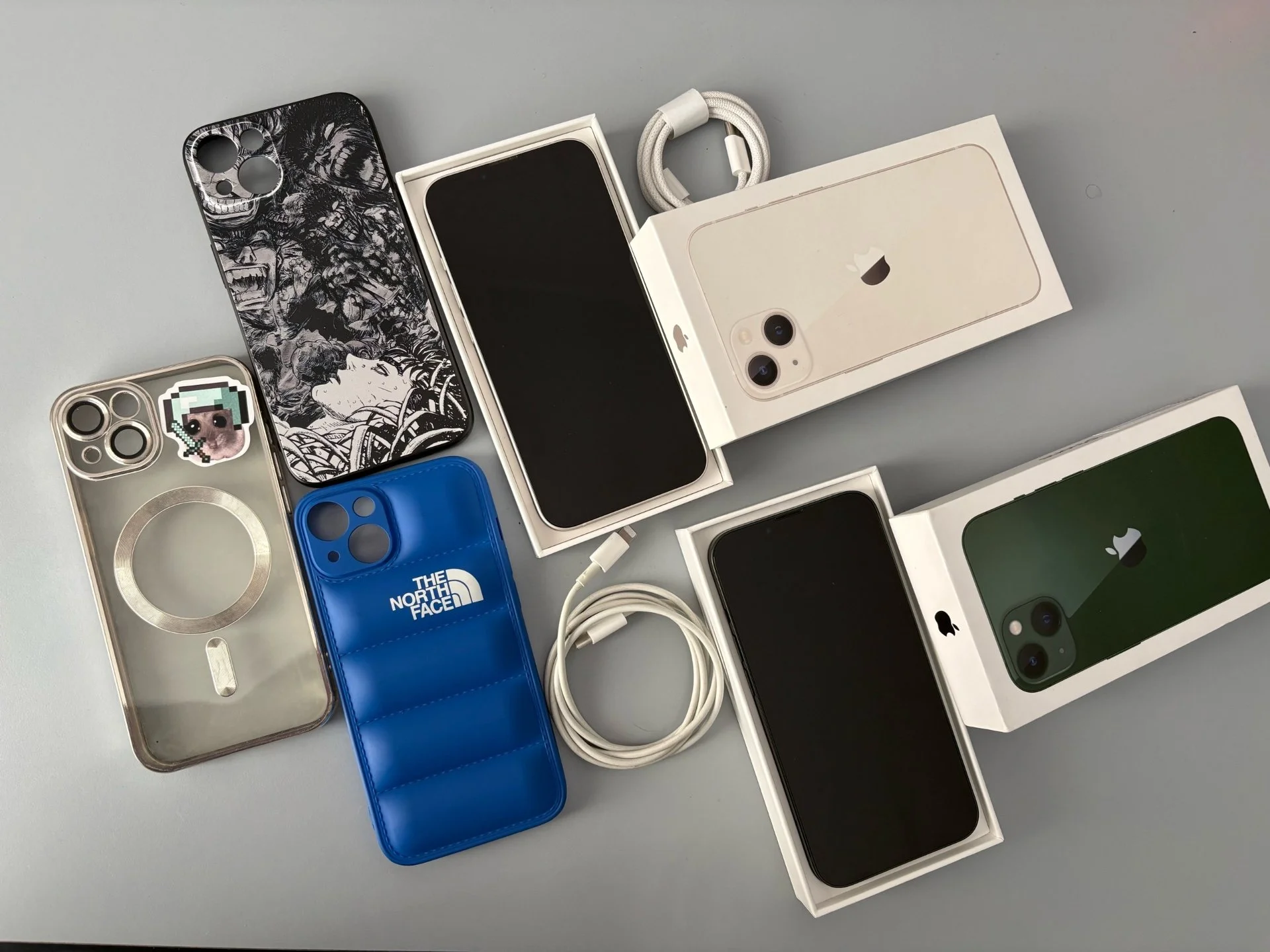 Лот 2 x Apple iPhone 13 на 128GB - миниатюра 2