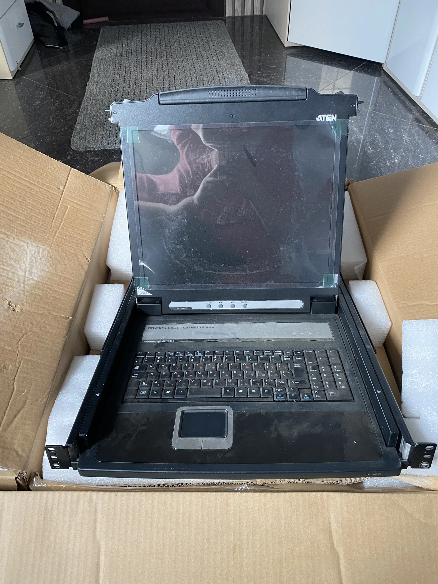 Консоль KVM Aten CL1000M-ATA-RG - изображение 1