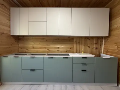 Новый кухонный гарнитур в наличии в собранном виде