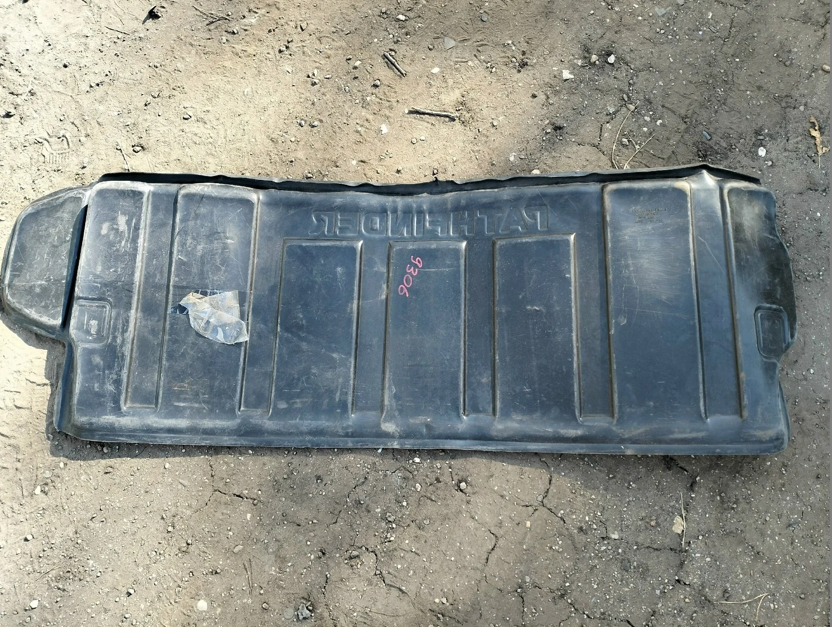 Nissan Pathfinder с 2004 Коврик в багажник - миниатюра 7