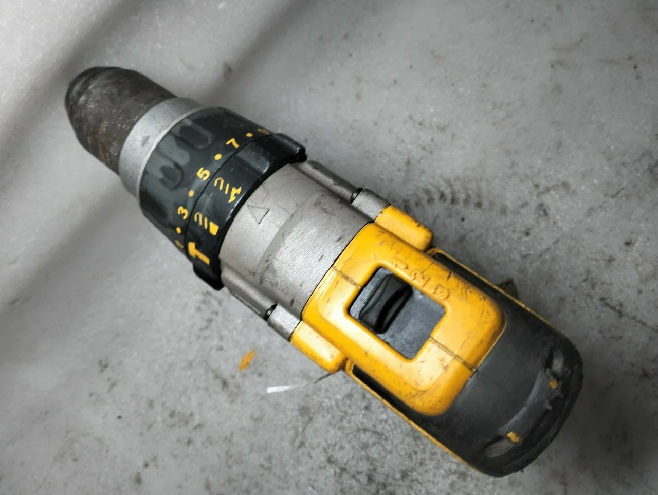 Dewalt DCD985 Ударная дрель-шуруповерт USA Б/У - миниатюра 8