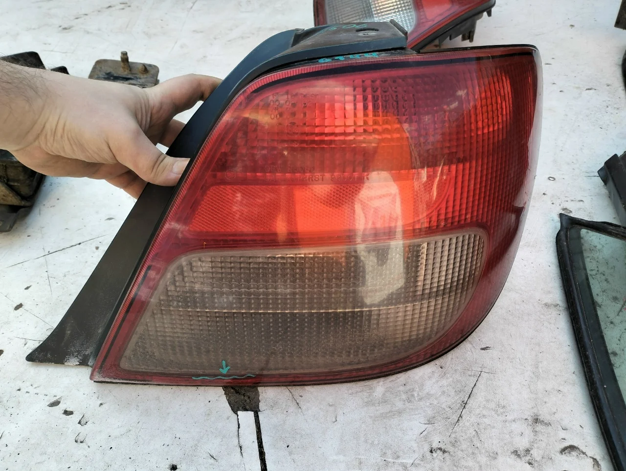 Subaru Impreza GG 2000г. - Накладка фонаря правая - миниатюра 5