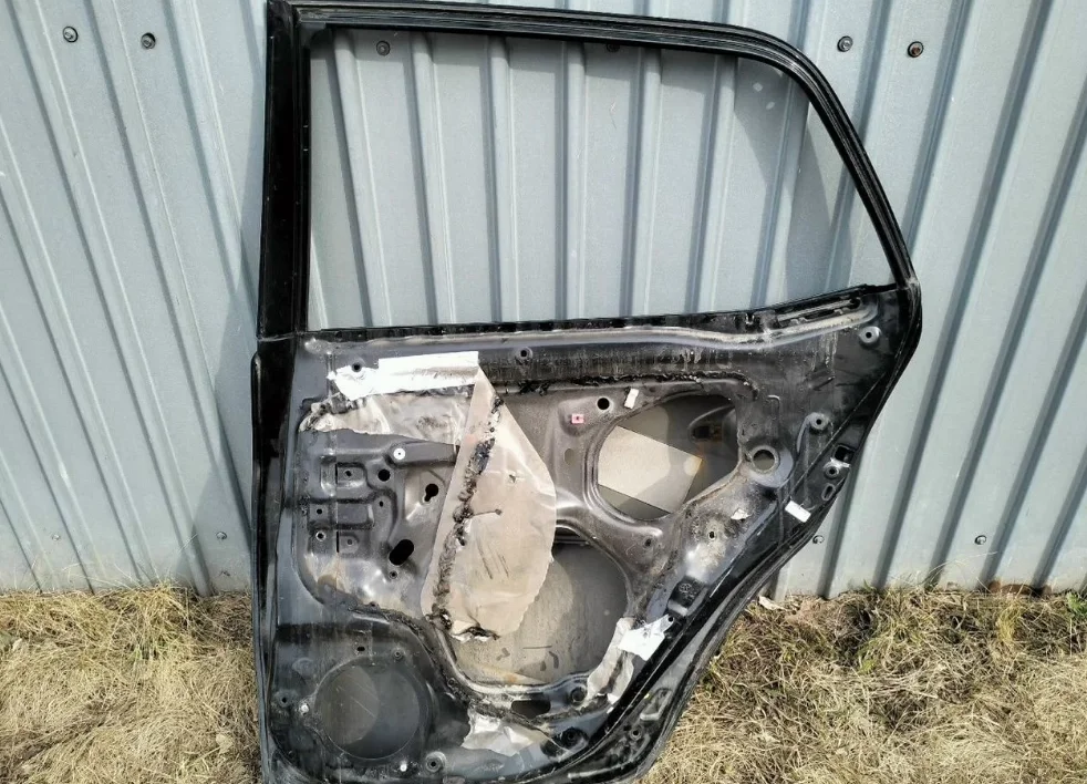 Toyota Auris с 2007г - Дверь задняя правая - миниатюра 6