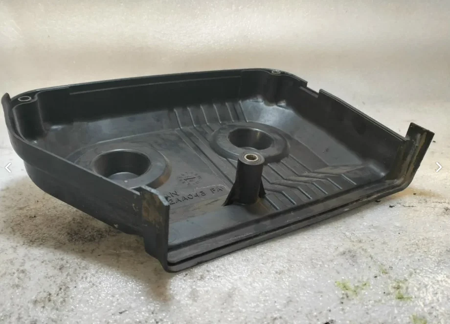 Subaru EJ205 - Крышка грм наружняя правая - миниатюра 5