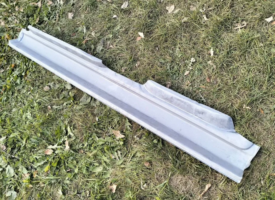 Subaru GG GD - Порог правый новый - миниатюра 2