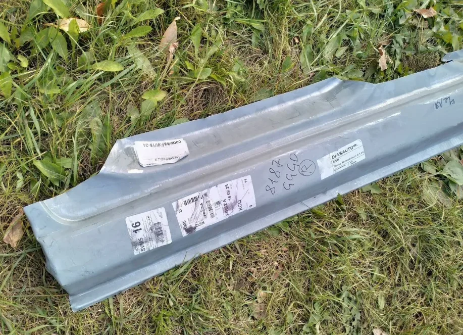 Subaru GG GD - Порог правый новый - миниатюра 3
