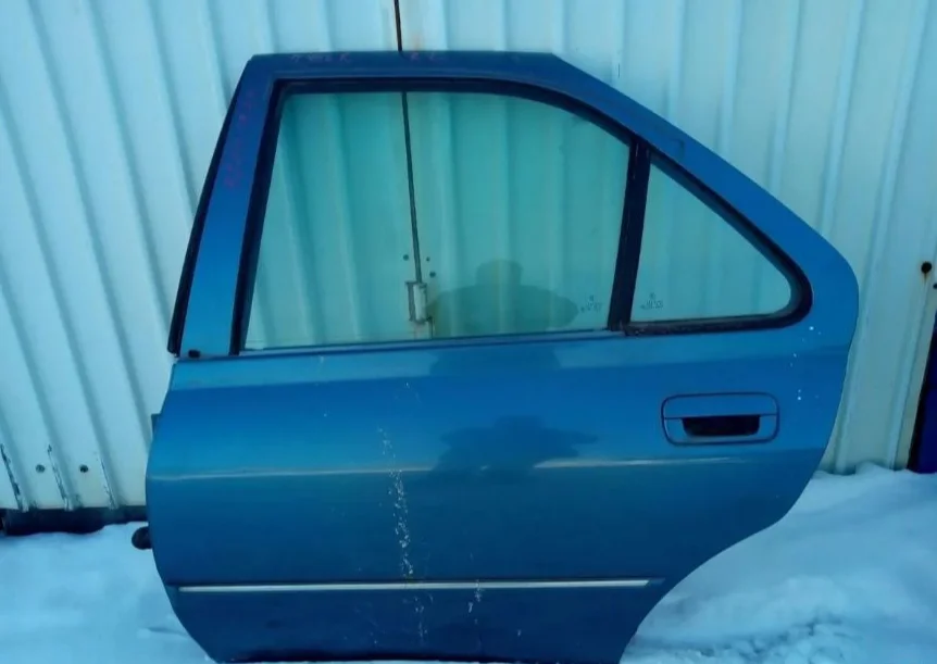 Peugeot 406 - Стекло заднее левое - миниатюра 5