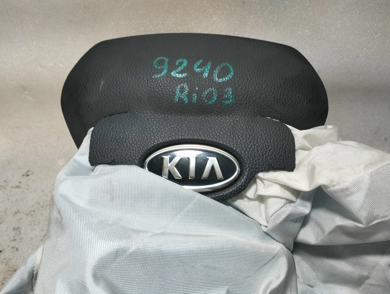 Kia rio 3 - Подушка в руль - миниатюра 2