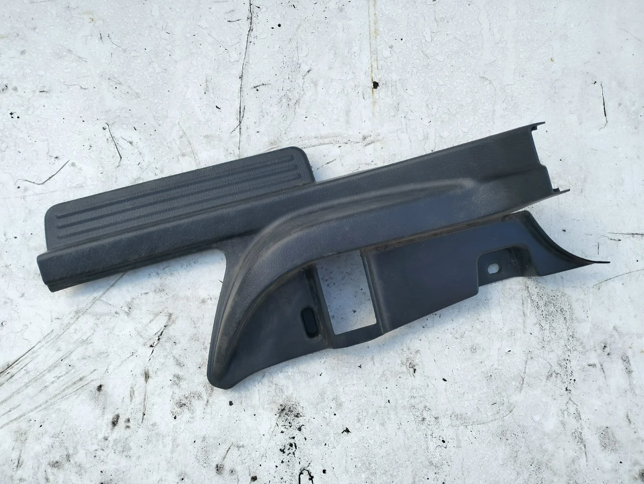 Subaru Impreza GG - Накладка задняя правая - миниатюра 2