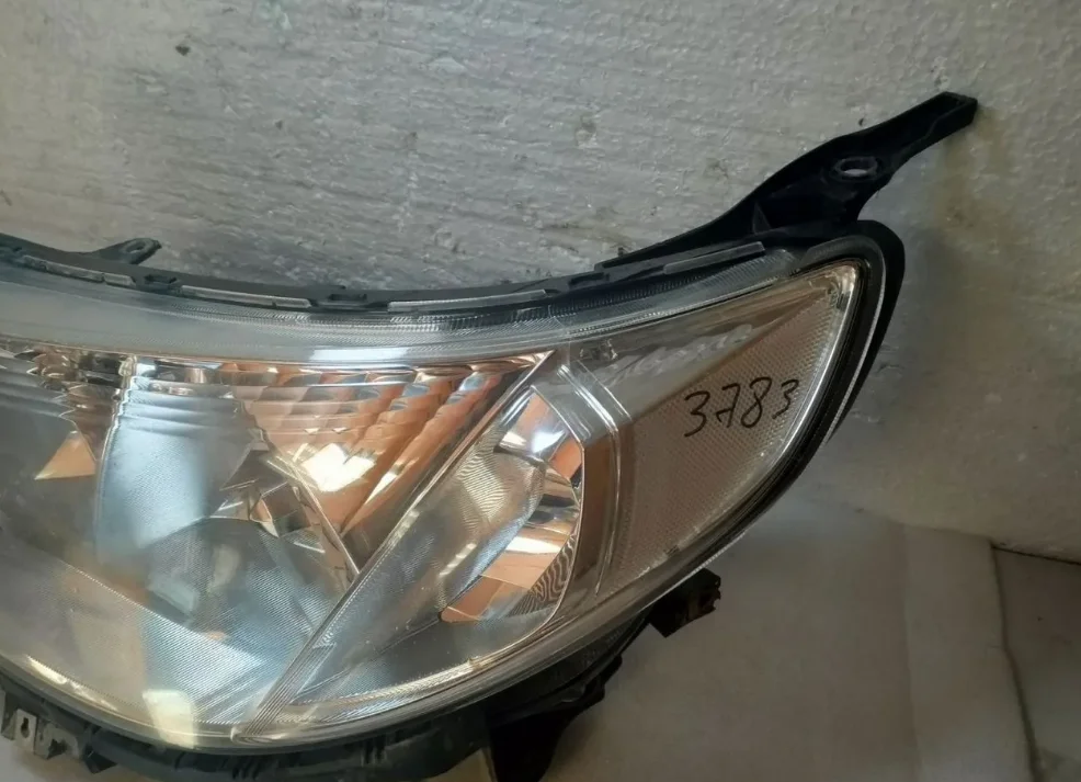 Subaru Forester SH Фара левая Xenon L руль - миниатюра 2