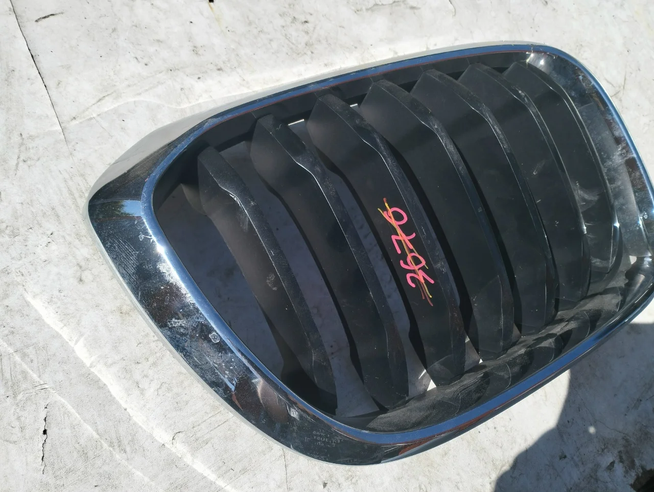 BMW X3 - Ноздря правая - миниатюра 3