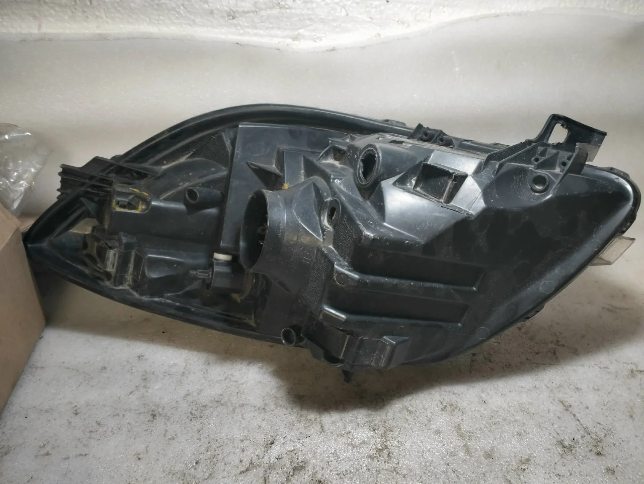 Toyota Yaris c 2005г. - Фара левая - миниатюра 6