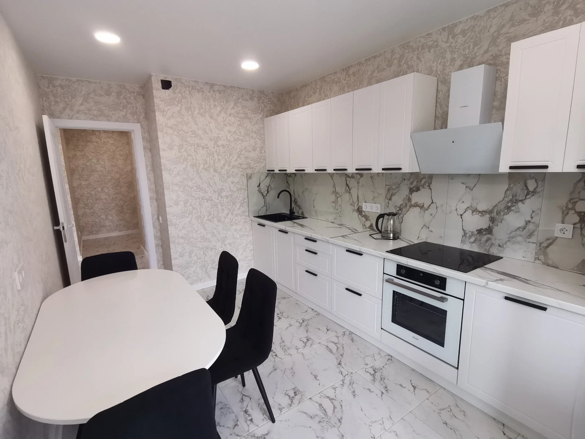 2-к. квартира, 52,9 м², 10/10 эт. - миниатюра 2