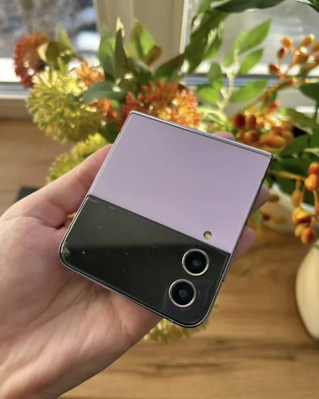 Samsung Galaxy Z Flip4, 8/128 ГБ, SIM + eSIM - миниатюра 4