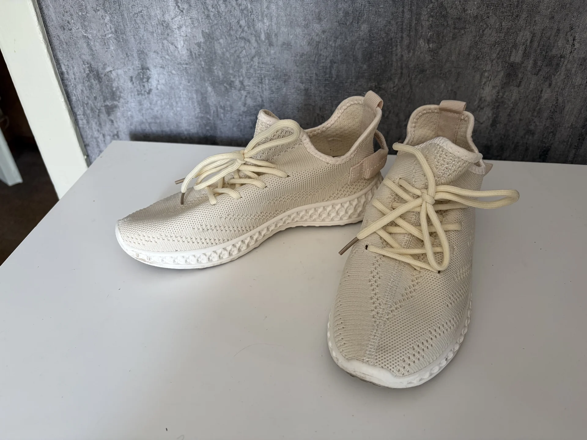 Тканевые кроссовки CorsoComo - изображение 1