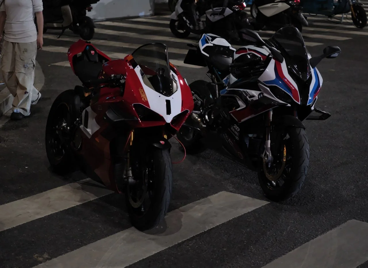 Ducati Panigale V4S 2019 года - миниатюра 3