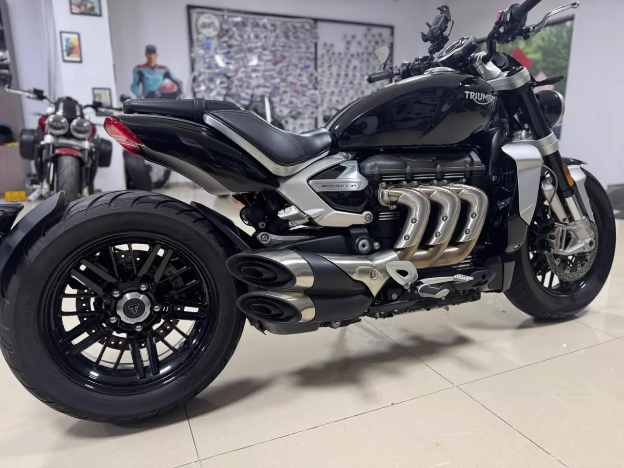 Triumph Rocket 3R - миниатюра 2