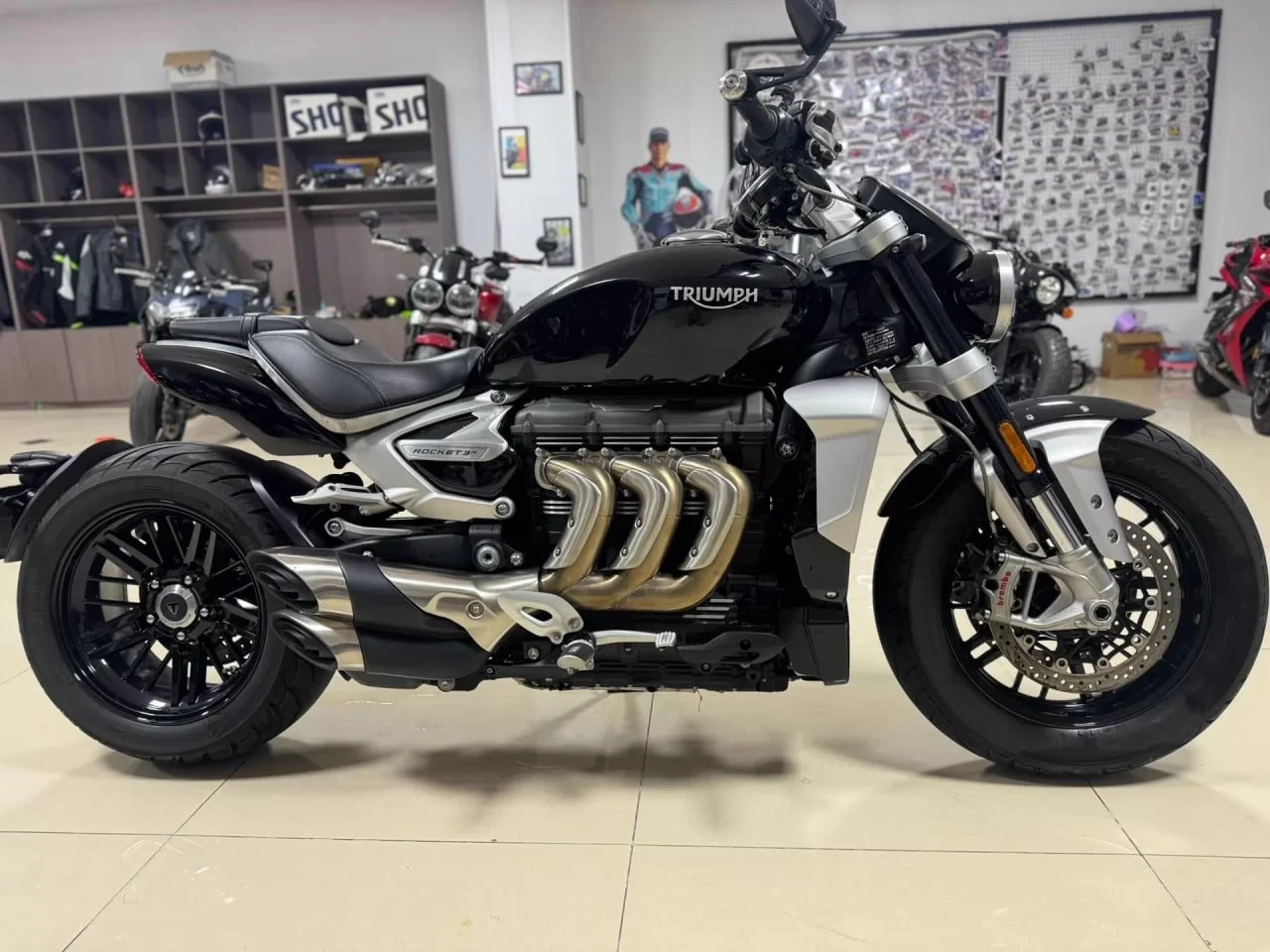 Triumph Rocket 3R - миниатюра 3