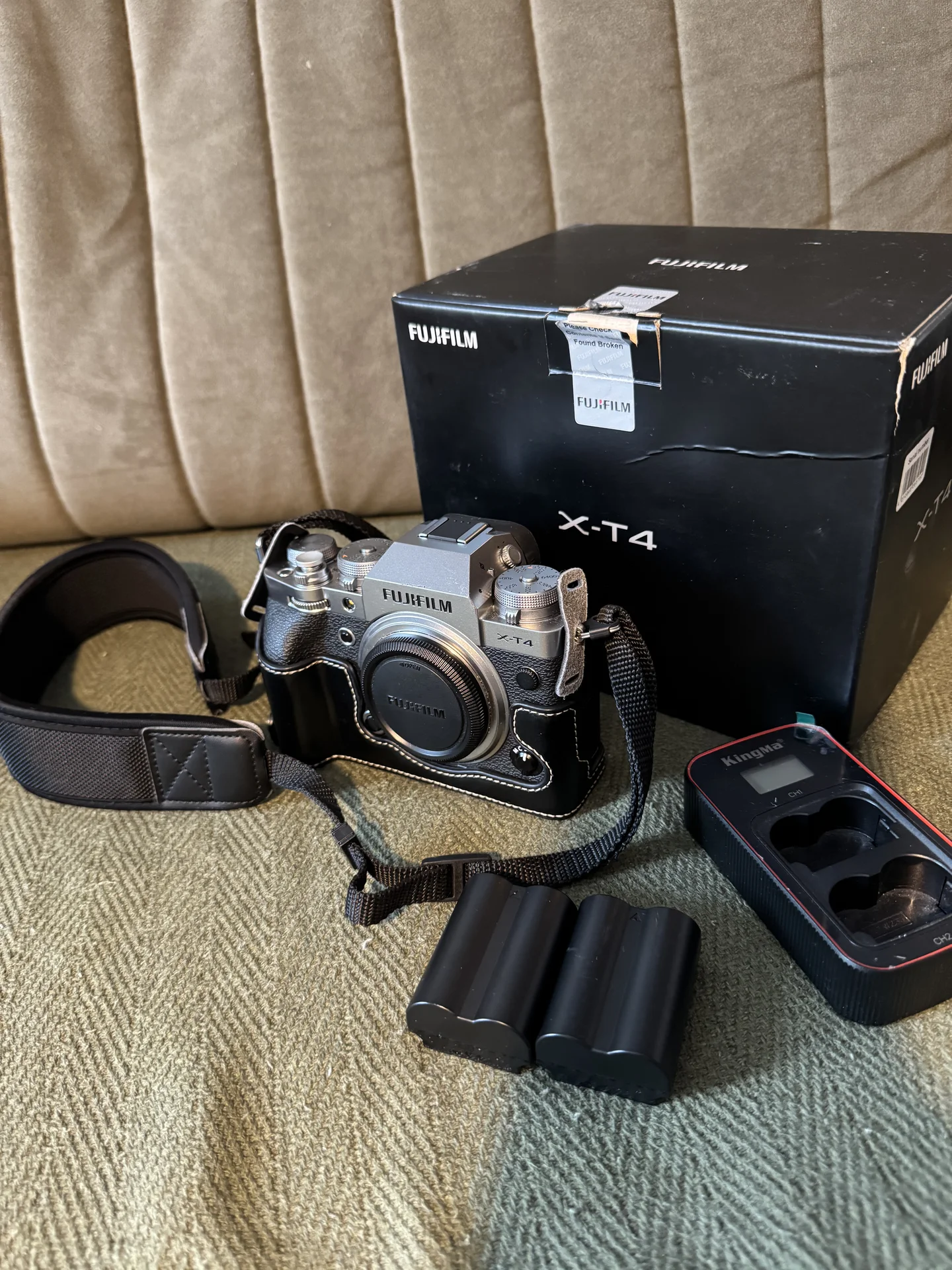 Фотоаппарат Fujifilm с объективами 23 и 33 mm - изображение 1