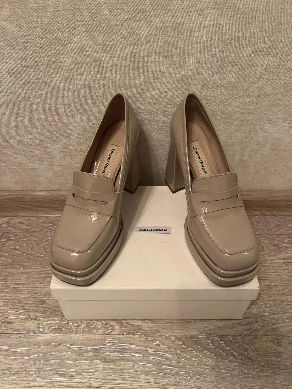 Новые туфли Gianni Renzi 39 кожа лак